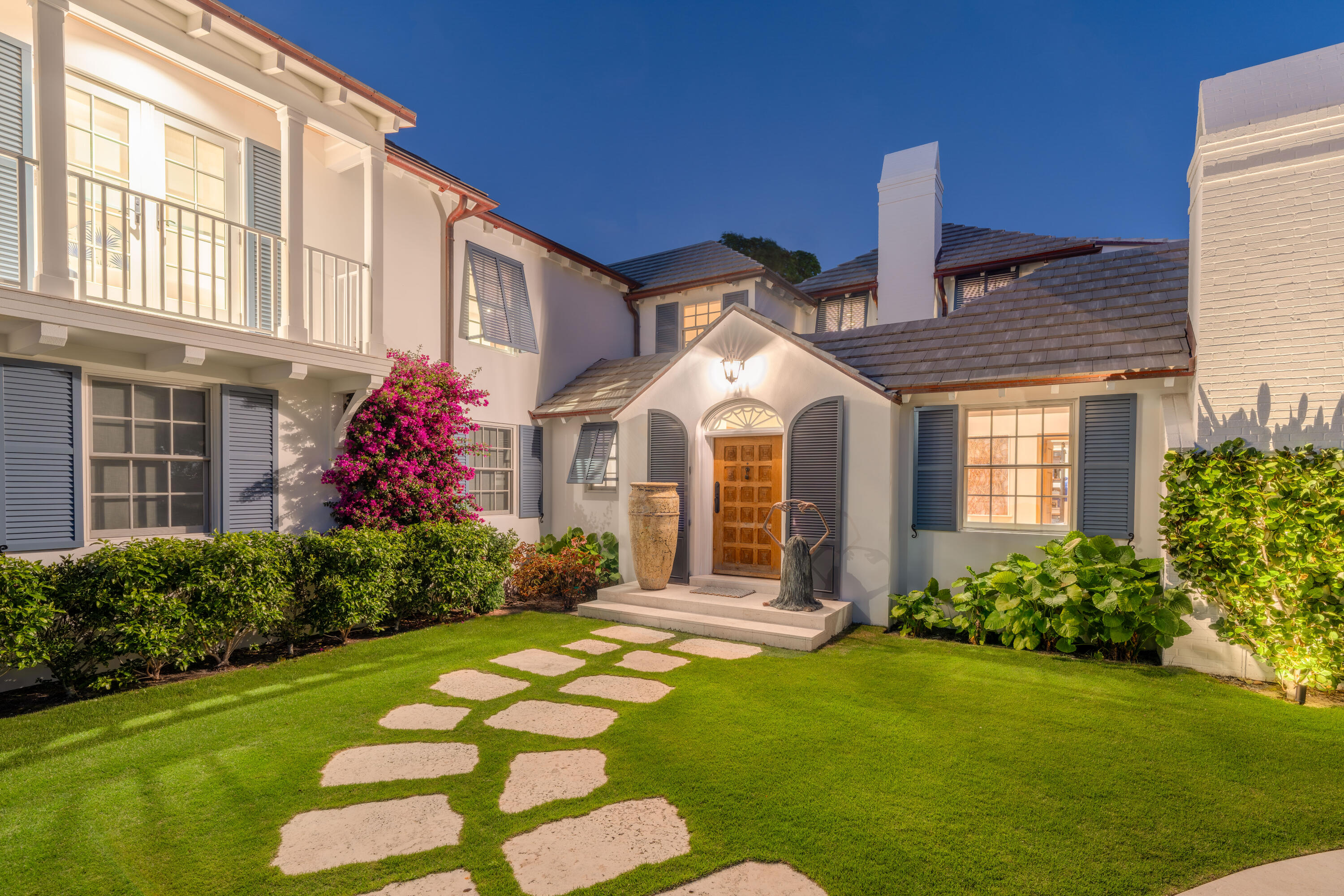 239 Emerald Palm Beach, FL 33480