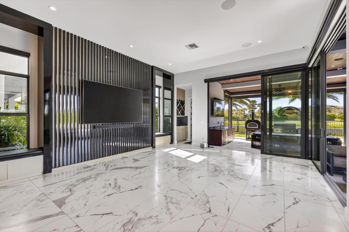 9739 Chianti Classico Boca Raton, FL 33496