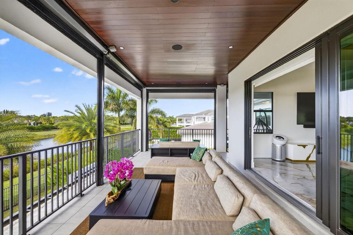 9739 Chianti Classico Boca Raton, FL 33496