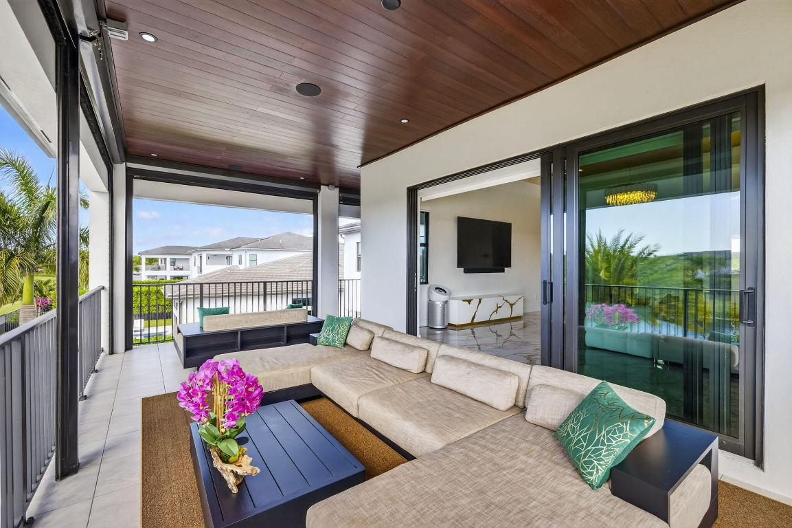 9739 Chianti Classico Boca Raton, FL 33496