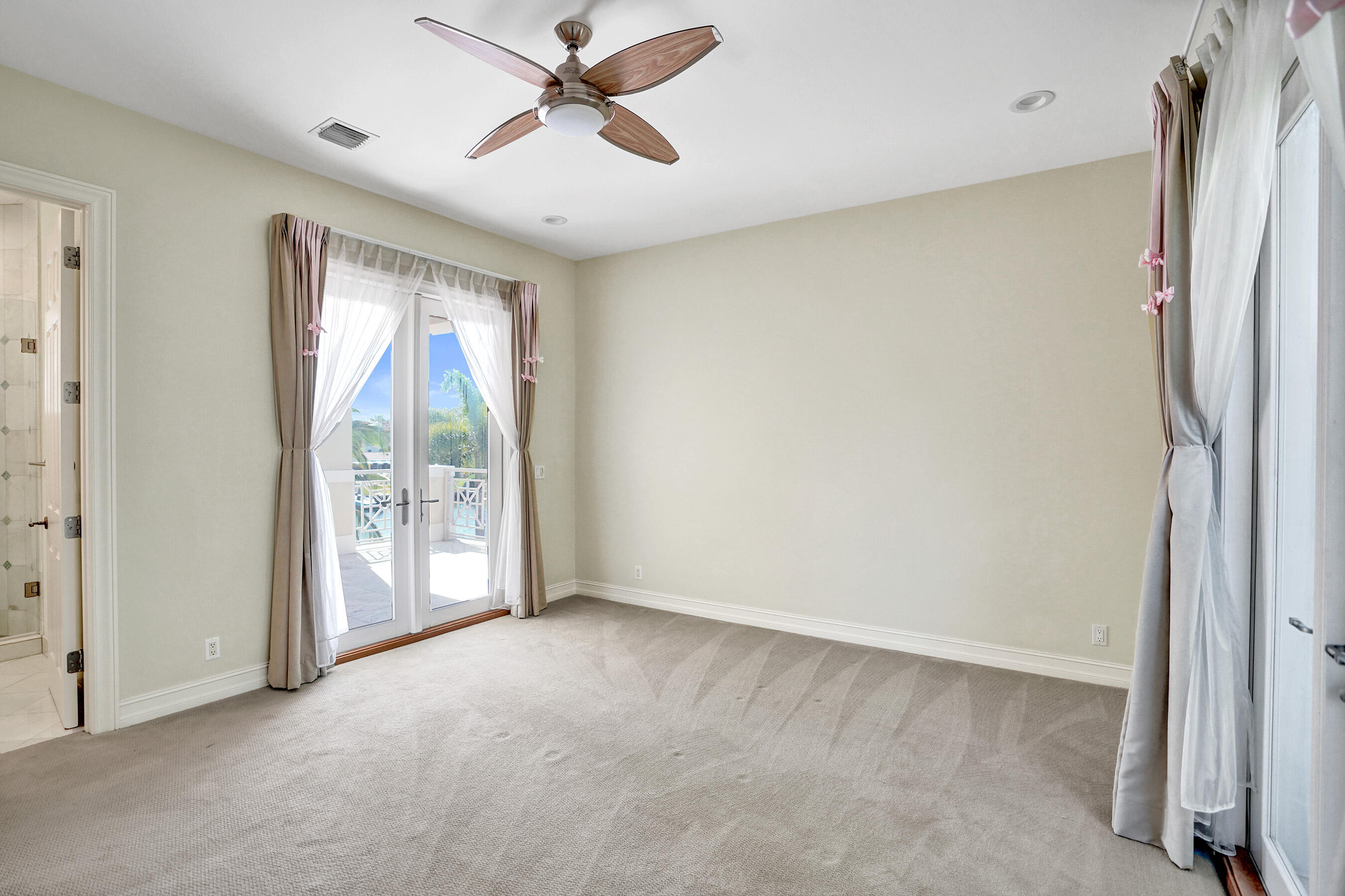 2330 NE 31st Lighthouse Point, FL 33064