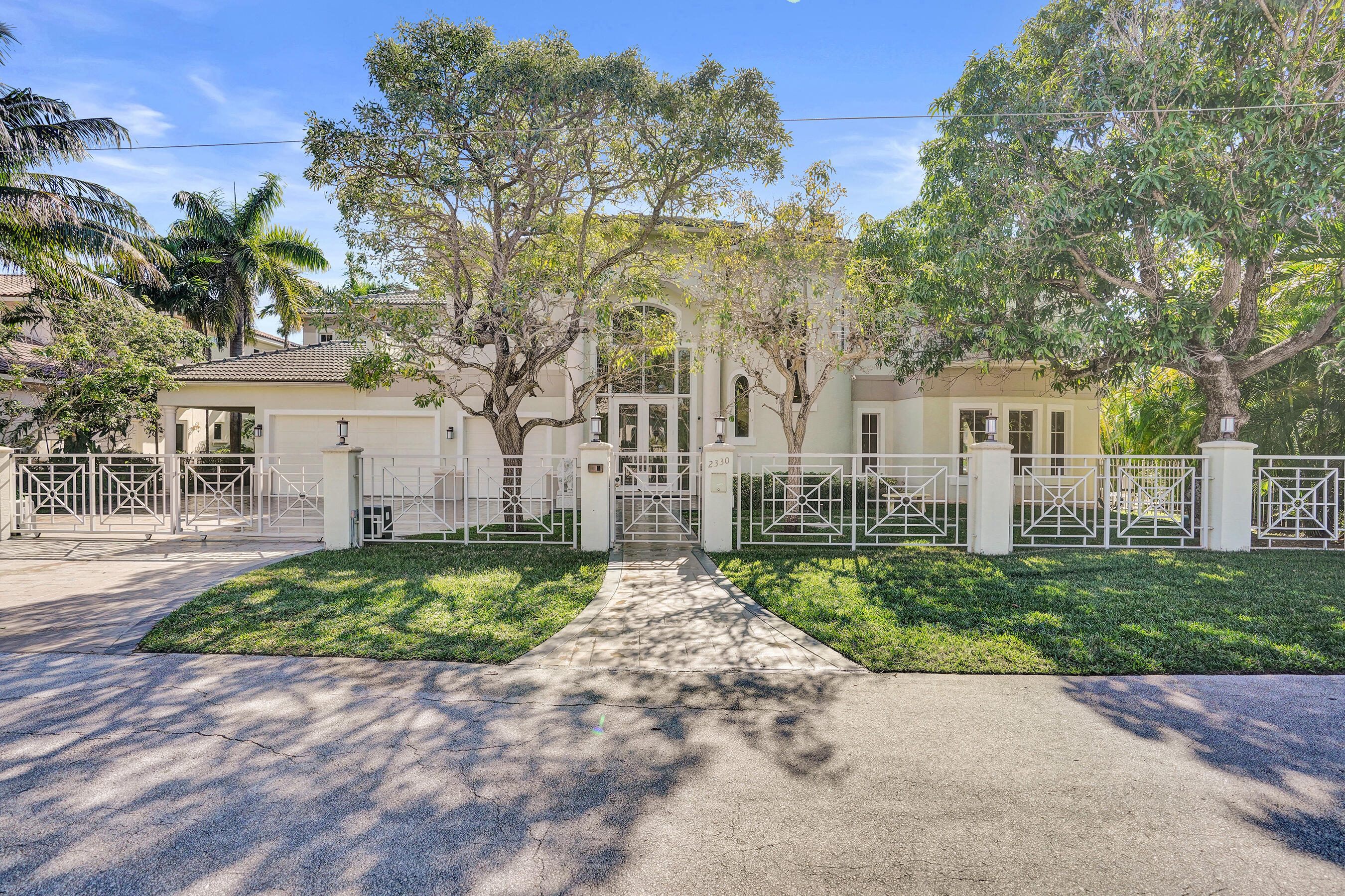 2330 NE 31st Lighthouse Point, FL 33064