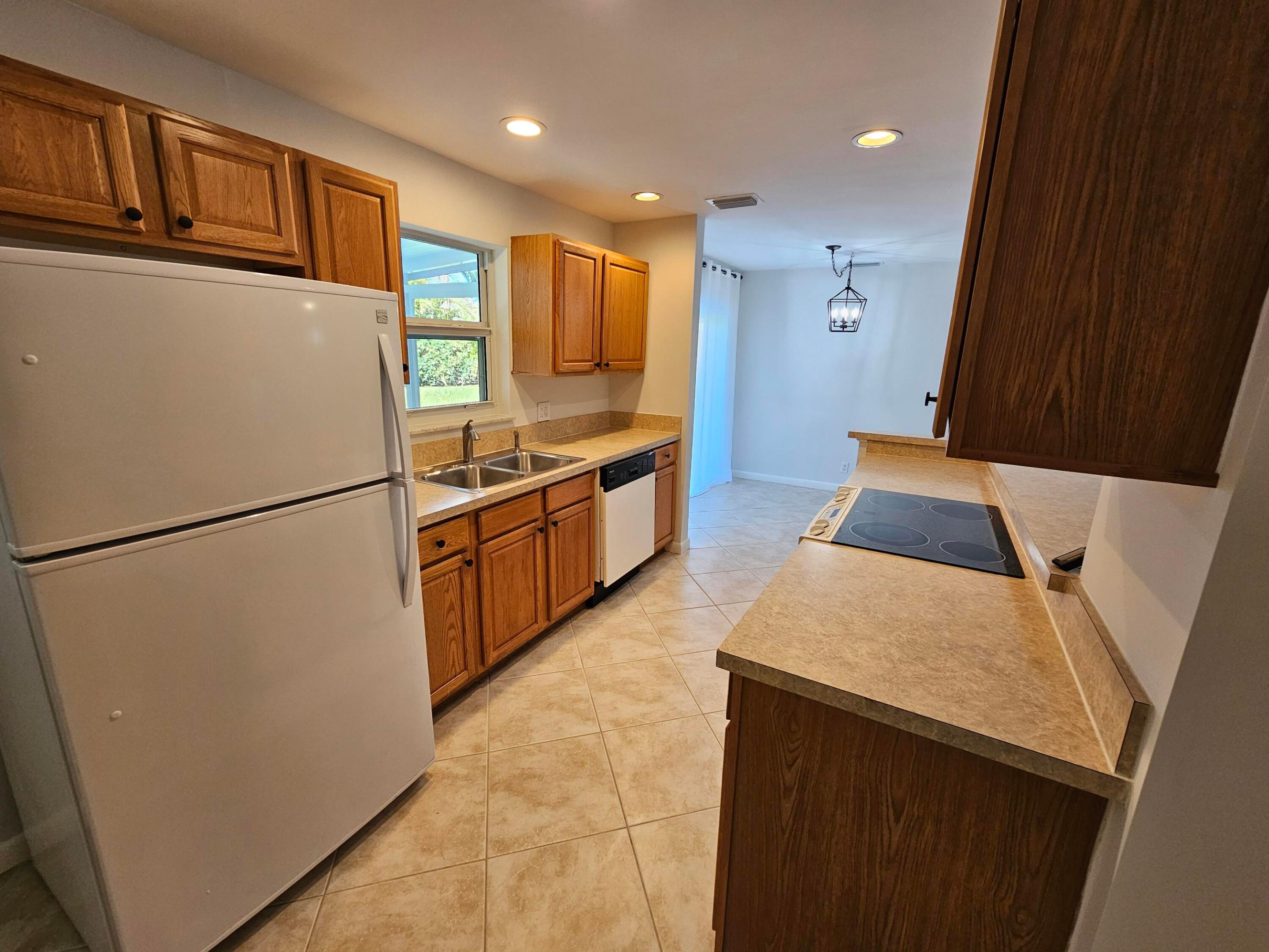 355 Franklin Tequesta, FL 33469