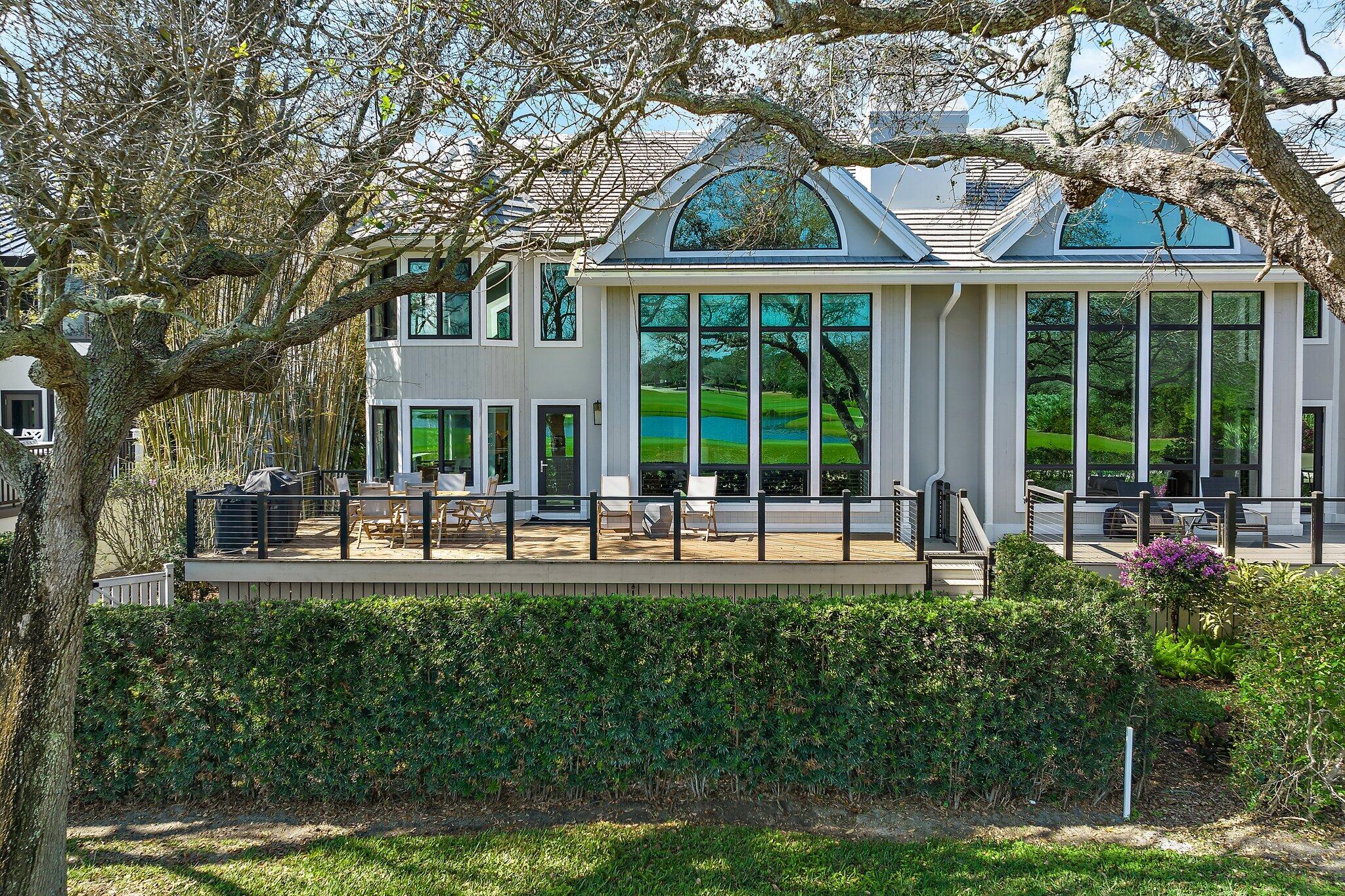 18760 SE Pineneedle Jupiter, FL 33469