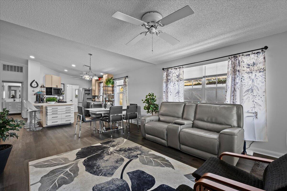 205 Brier Jupiter, FL 33458