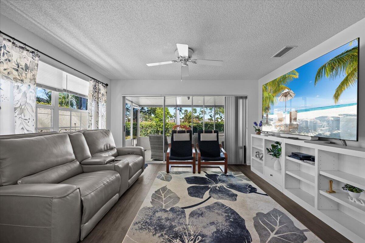 205 Brier Jupiter, FL 33458