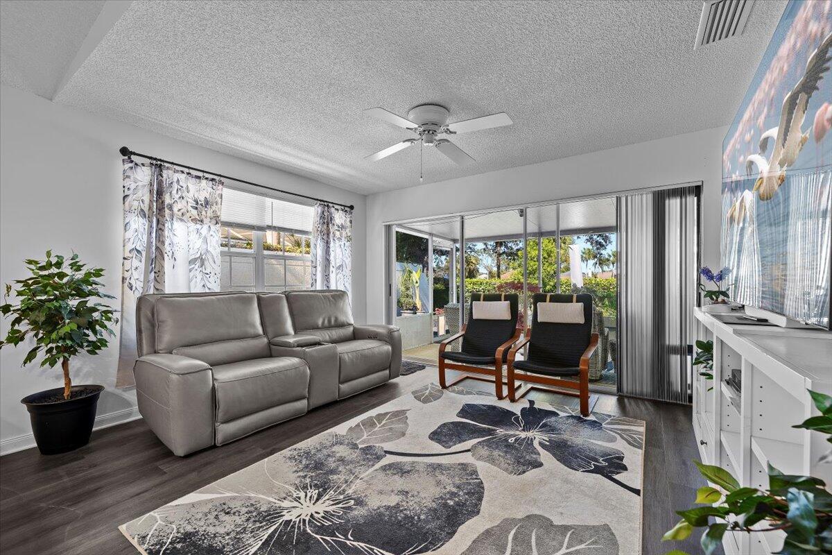 205 Brier Jupiter, FL 33458