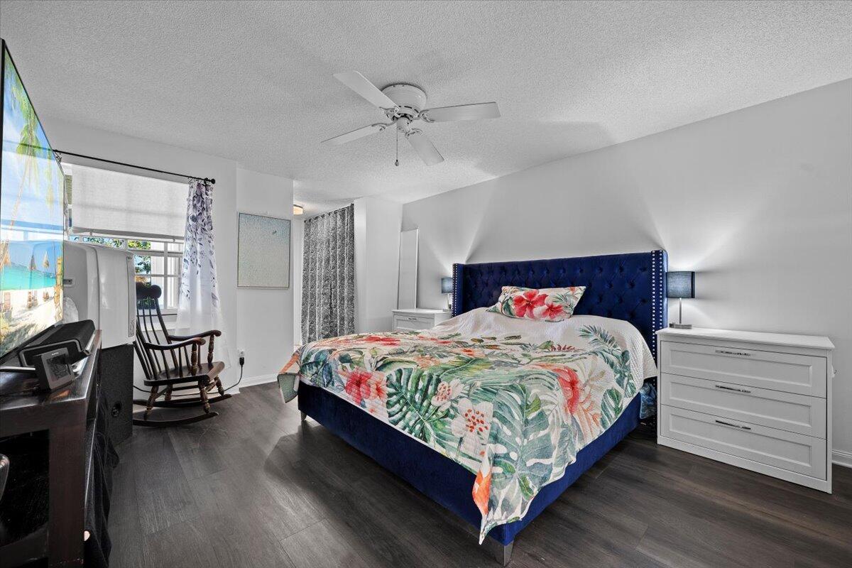 205 Brier Jupiter, FL 33458