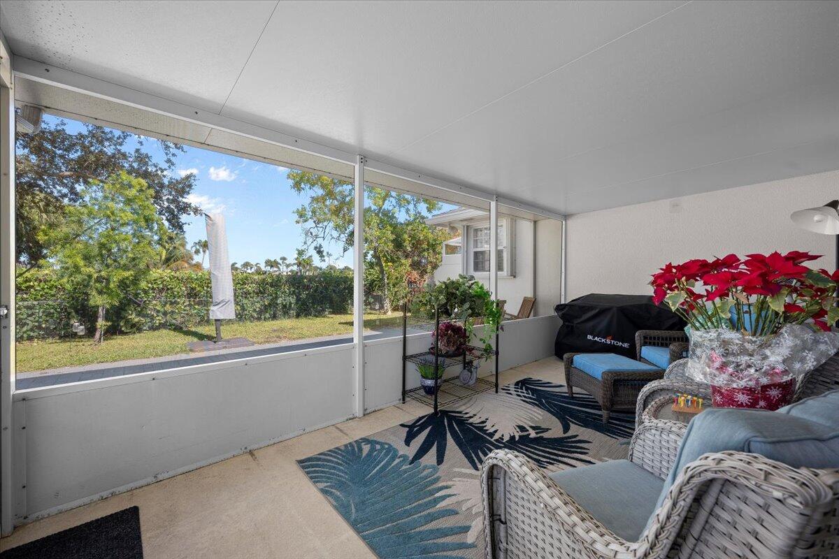 205 Brier Jupiter, FL 33458