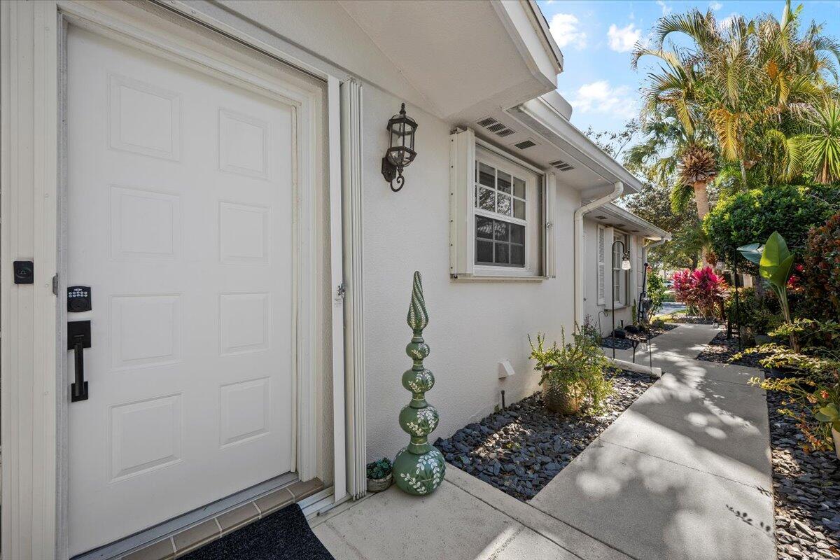 205 Brier Jupiter, FL 33458