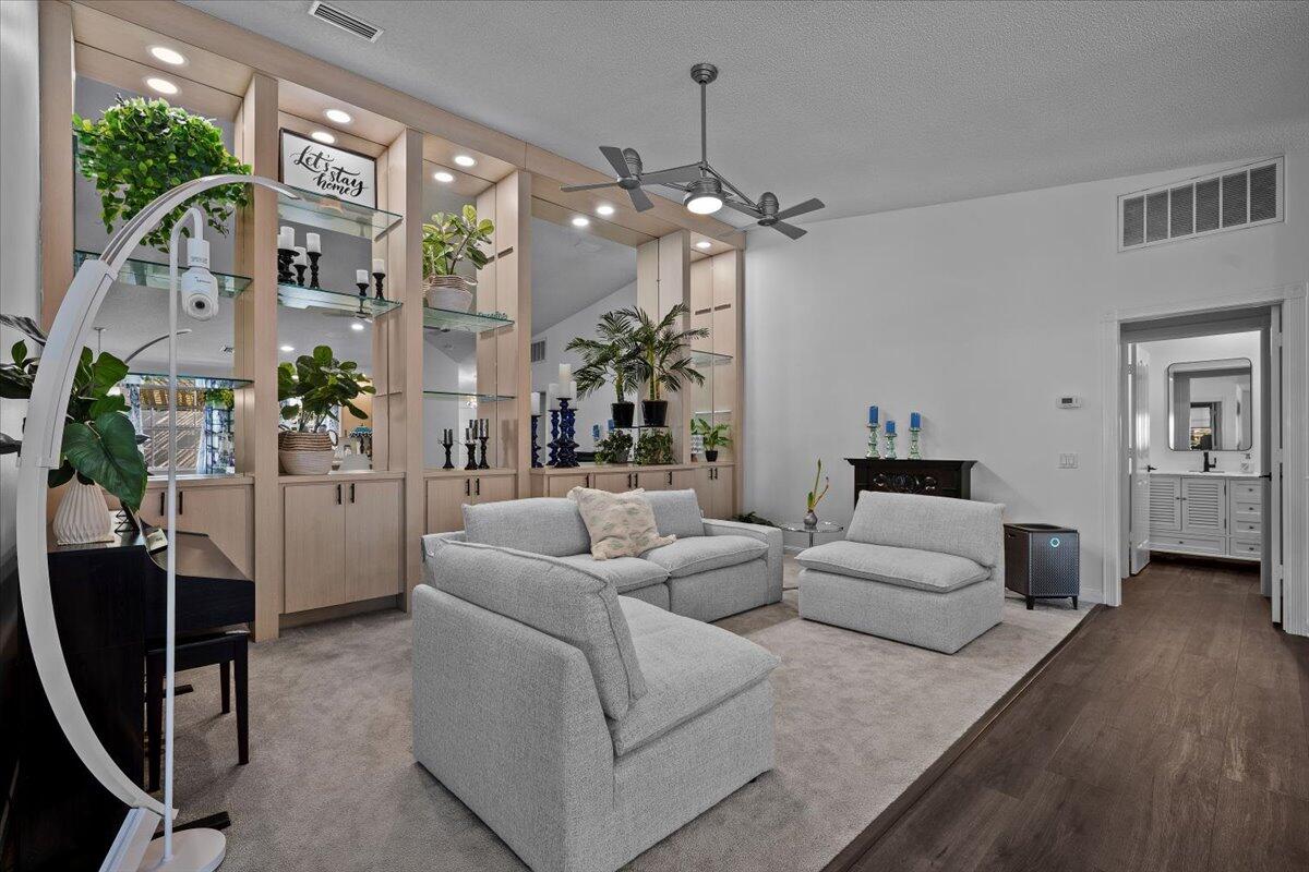 205 Brier Jupiter, FL 33458