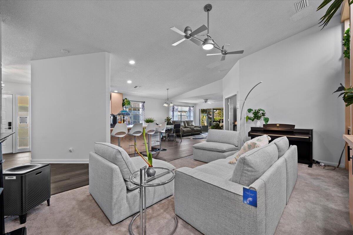 205 Brier Jupiter, FL 33458