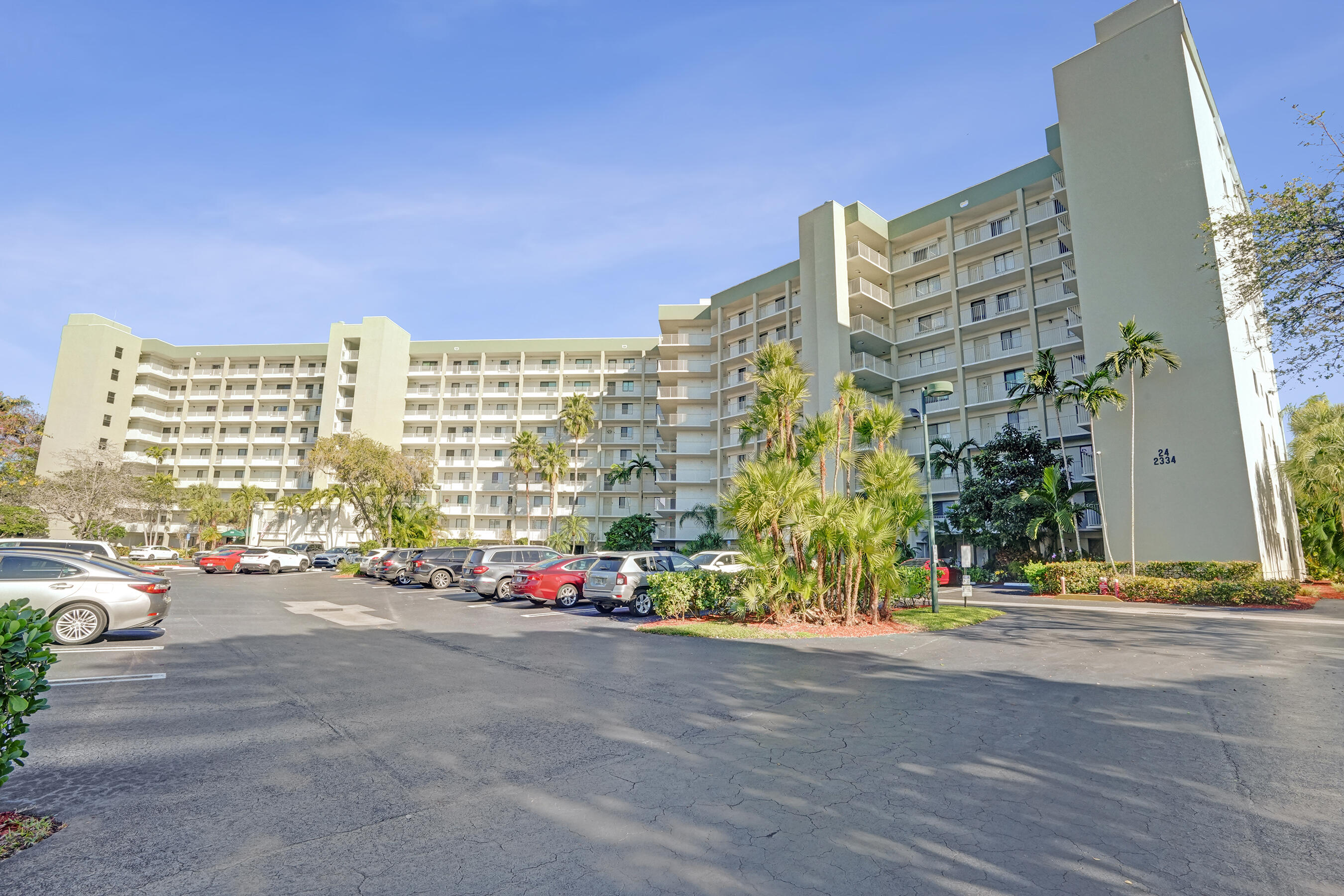 2334 S Cypress Bnd #907