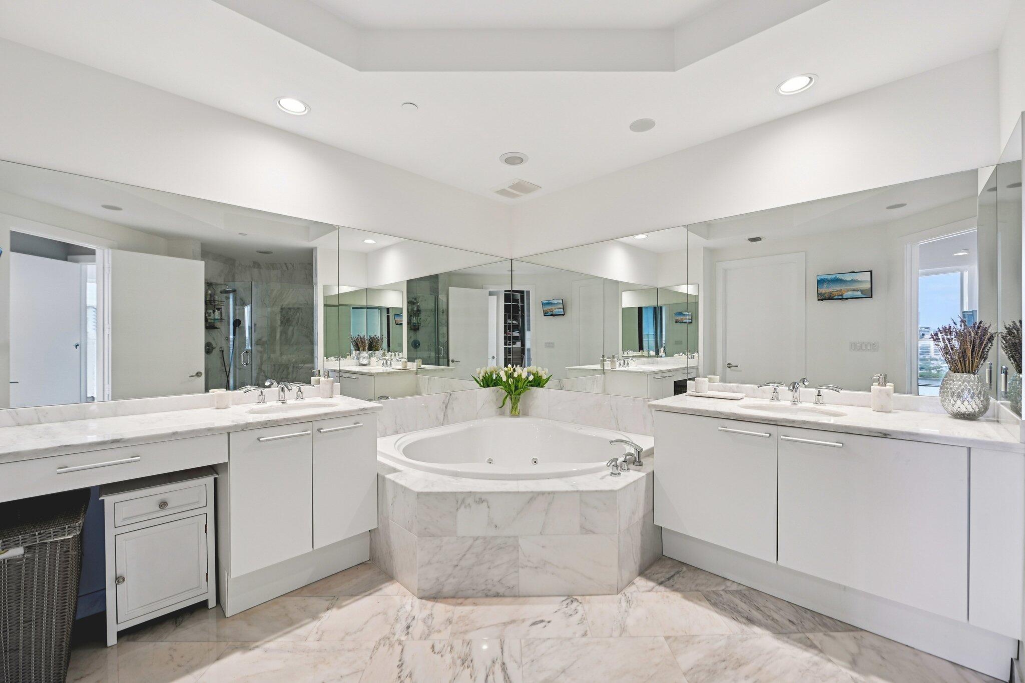 4100 Island #1204 Aventura, FL 33160