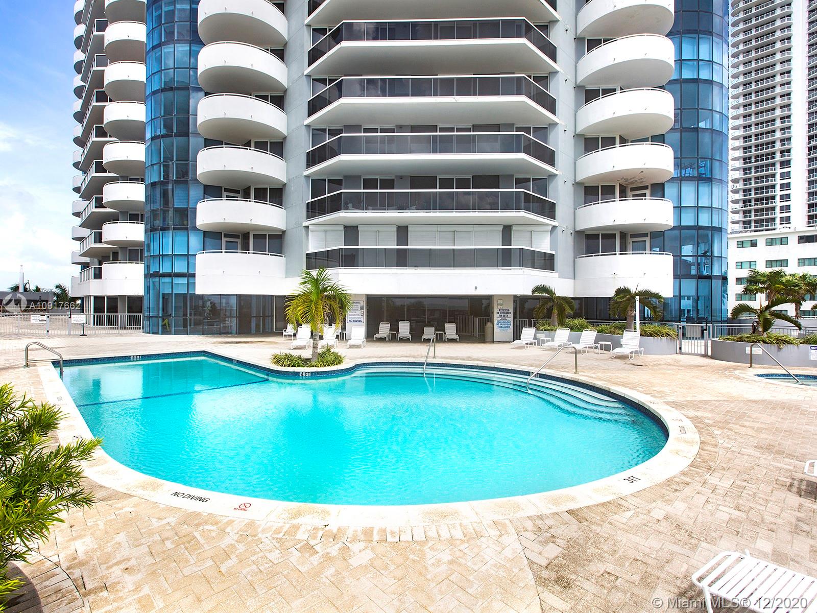 6301 Collins Ave #LPH5