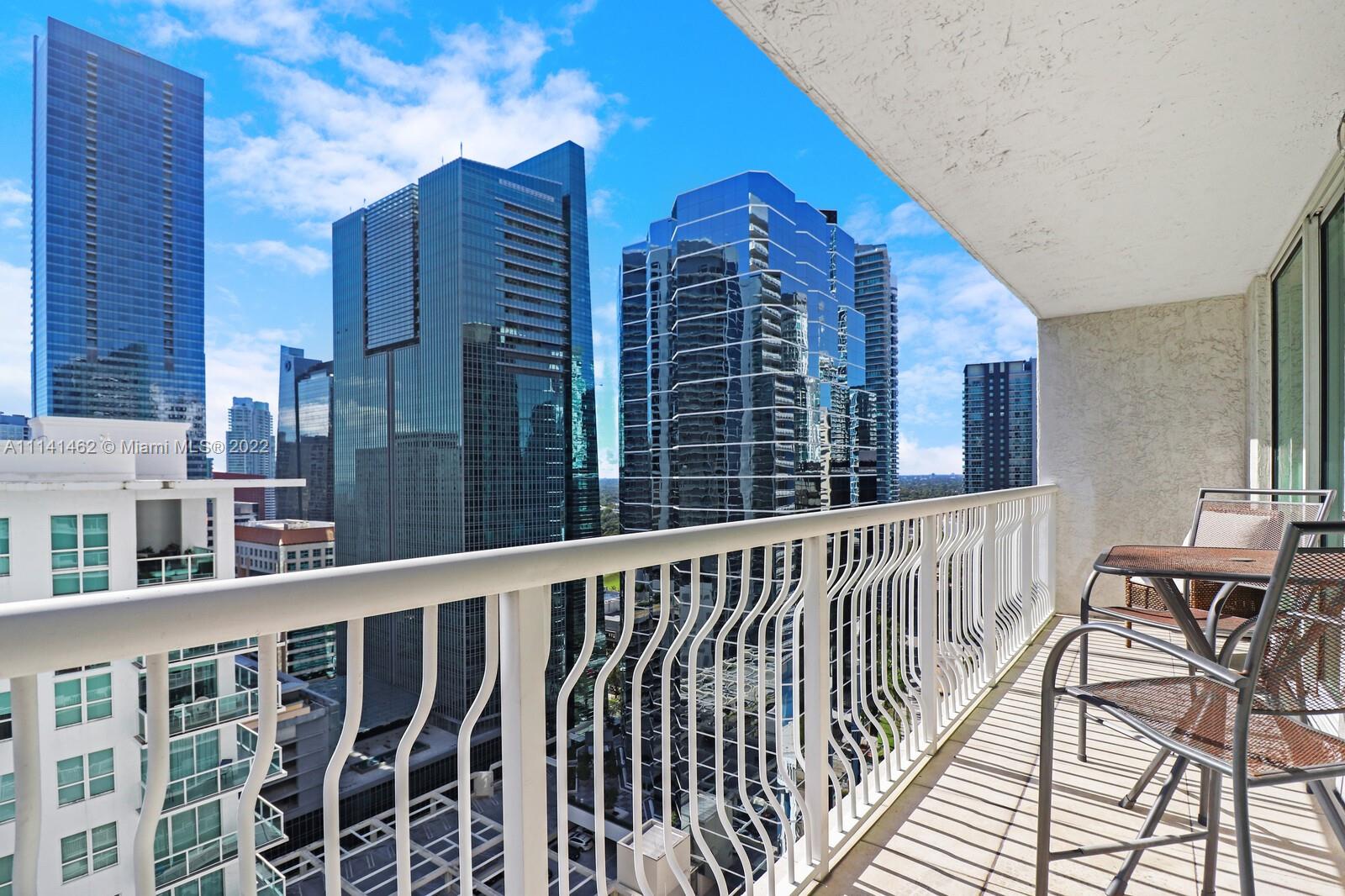 image The Club at Brickell Bay19