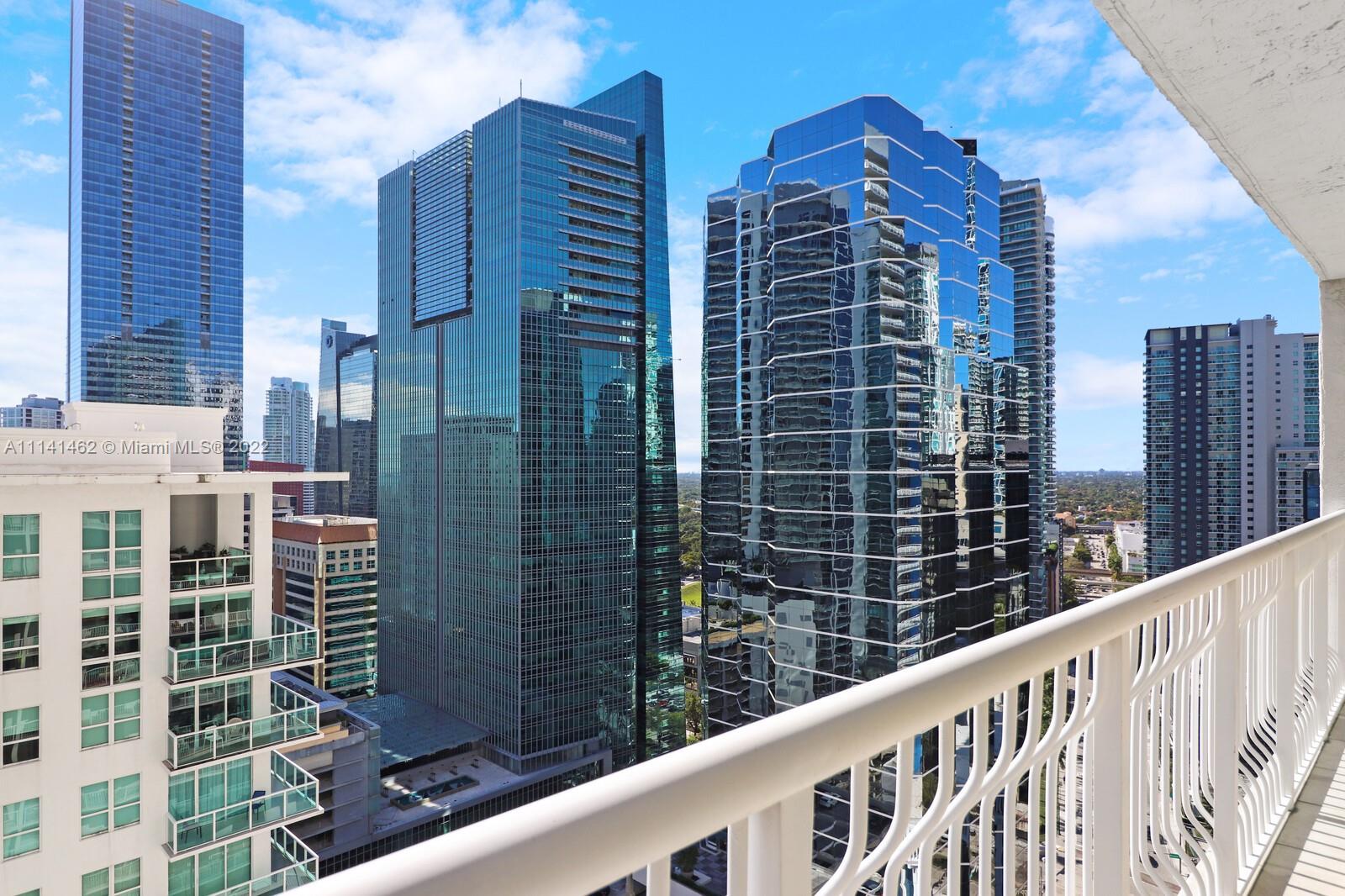 image The Club at Brickell Bay20