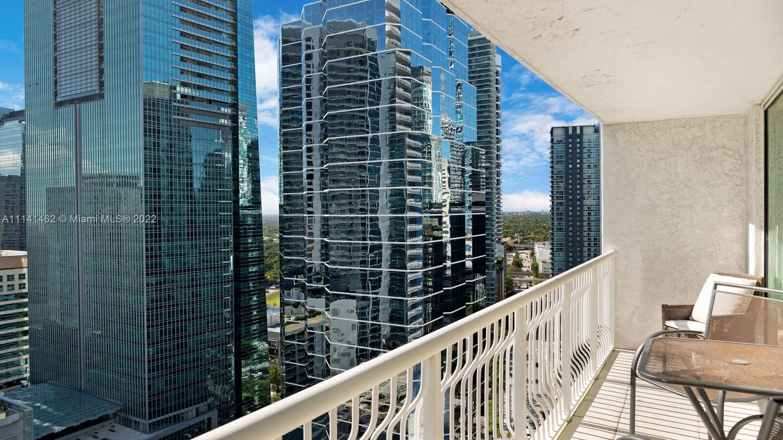image The Club at Brickell Bay21