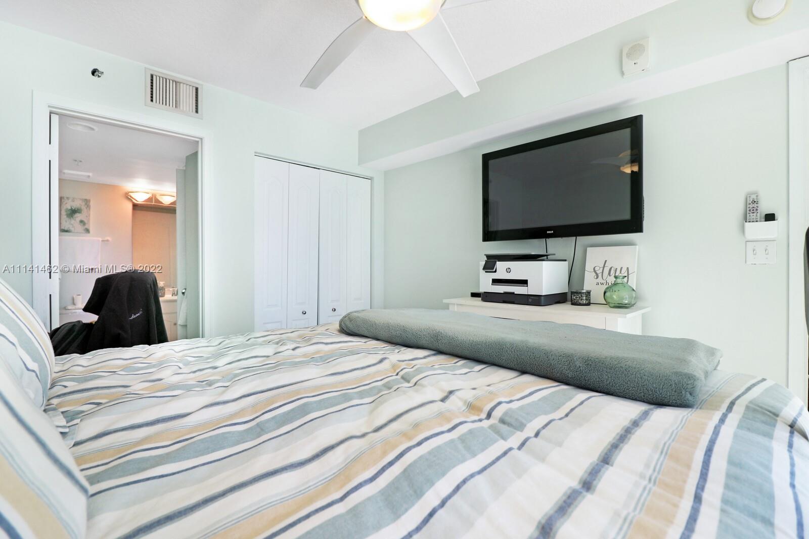image The Club at Brickell Bay8