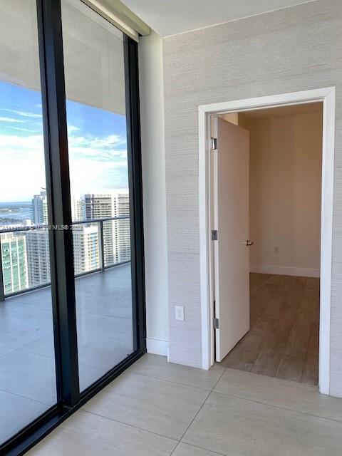 1010 Brickell Ave #4801 Miami, FL 33131