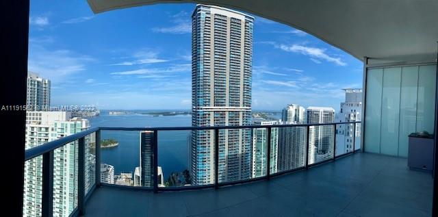 1010 Brickell Ave #4801 Miami, FL 33131