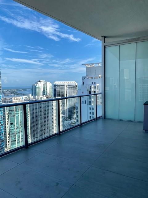 1010 Brickell Ave #4801 Miami, FL 33131