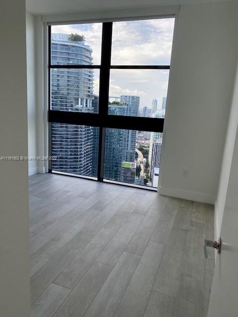 1010 Brickell Ave #4801 Miami, FL 33131