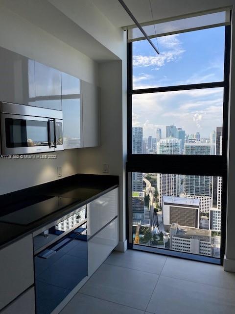 1010 Brickell Ave #4801 Miami, FL 33131
