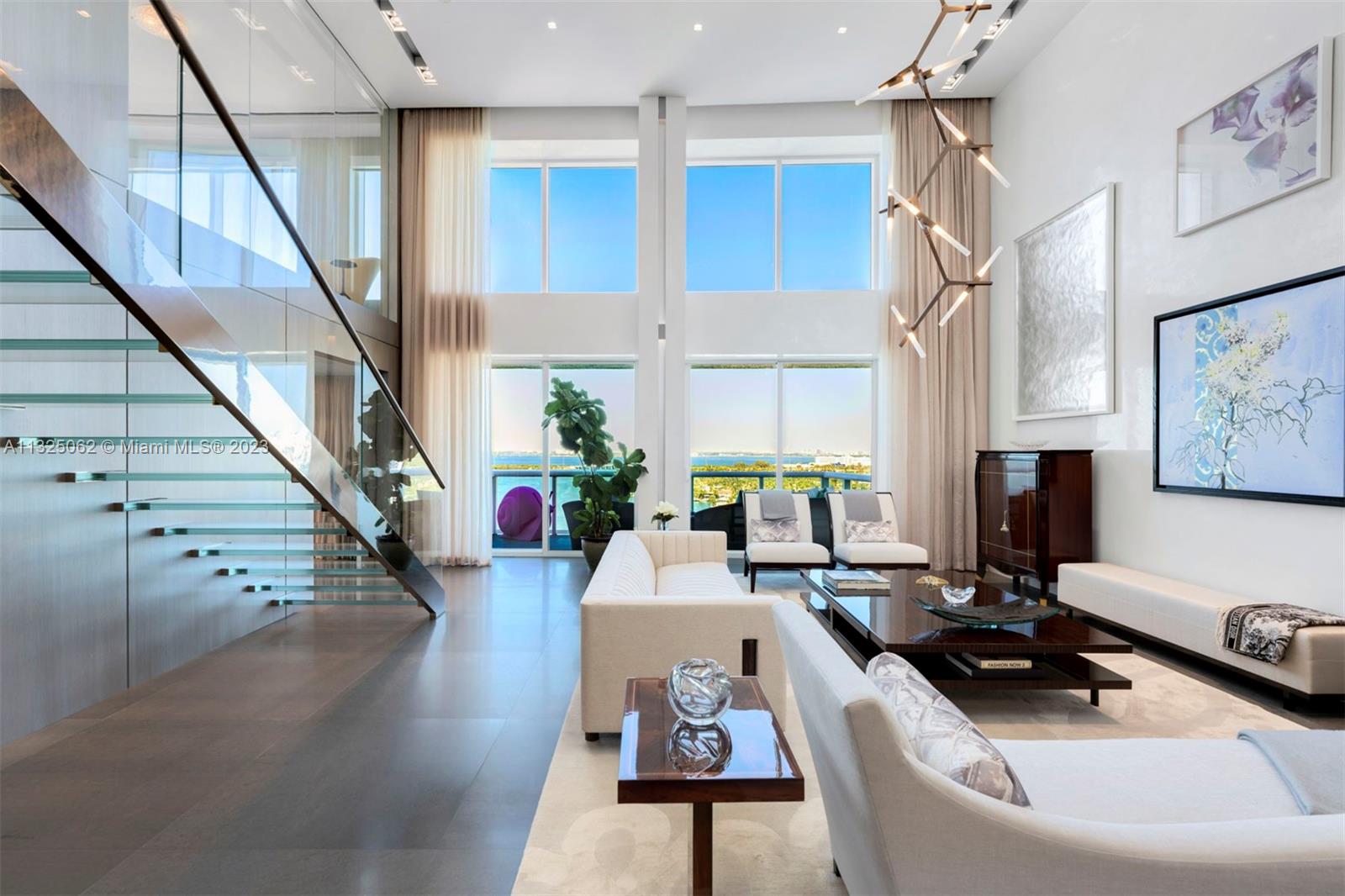 10 VENETIAN WAY #PH 2/3