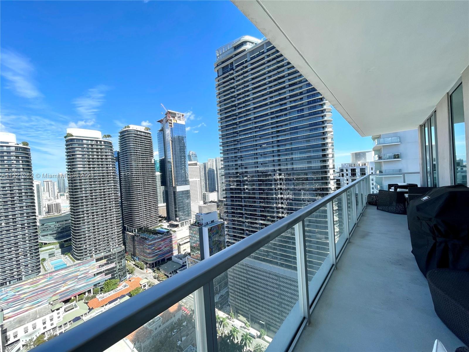 1111 SW 1st Ave #UPH4020- Miami, FL 33130