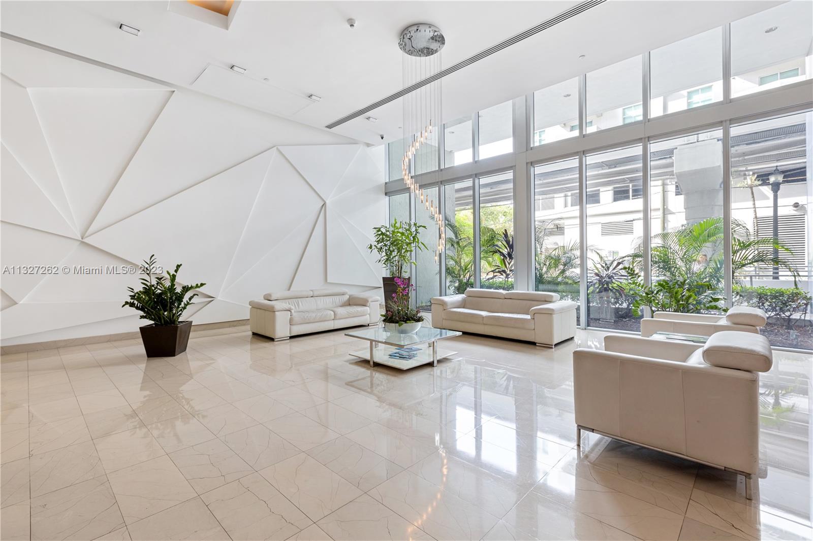 1111 SW 1st Ave #UPH4020- Miami, FL 33130