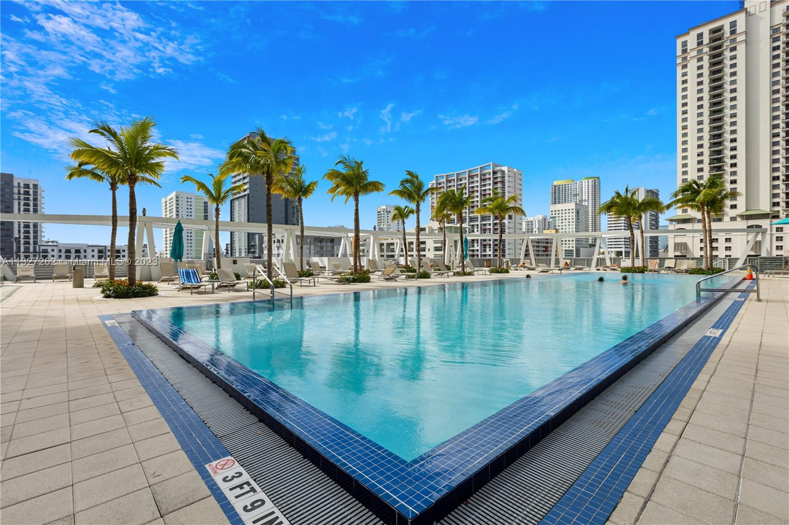 1111 SW 1st Ave #UPH4020- Miami, FL 33130