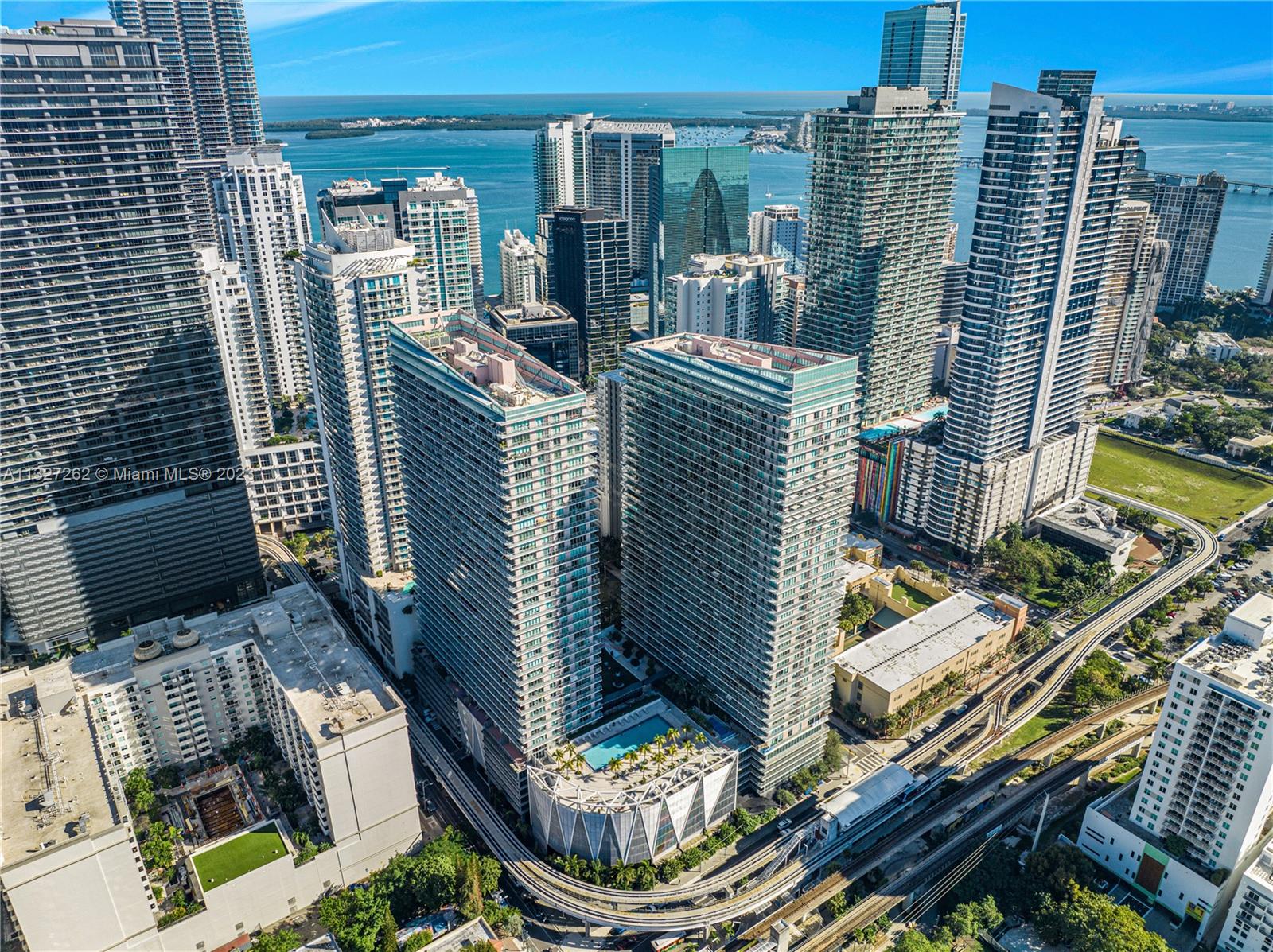 1111 SW 1st Ave #UPH4020- Miami, FL 33130