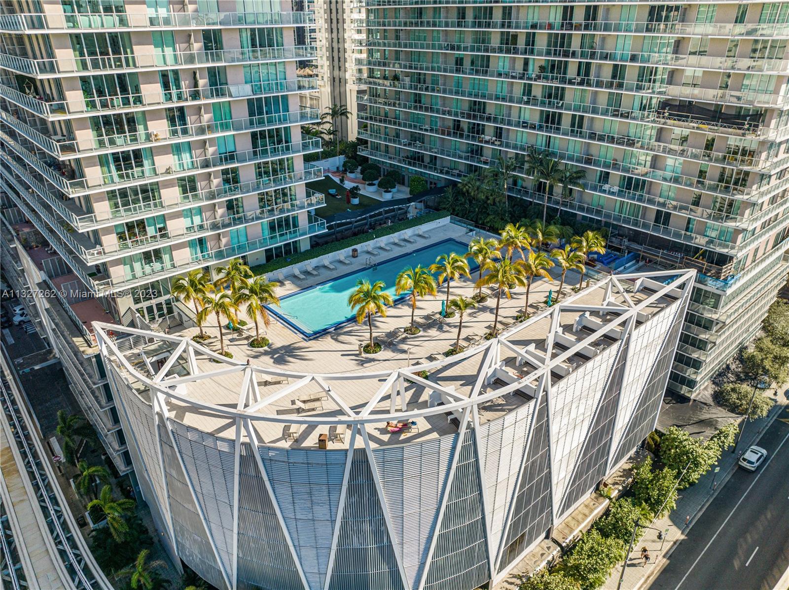 1111 SW 1st Ave #UPH4020- Miami, FL 33130