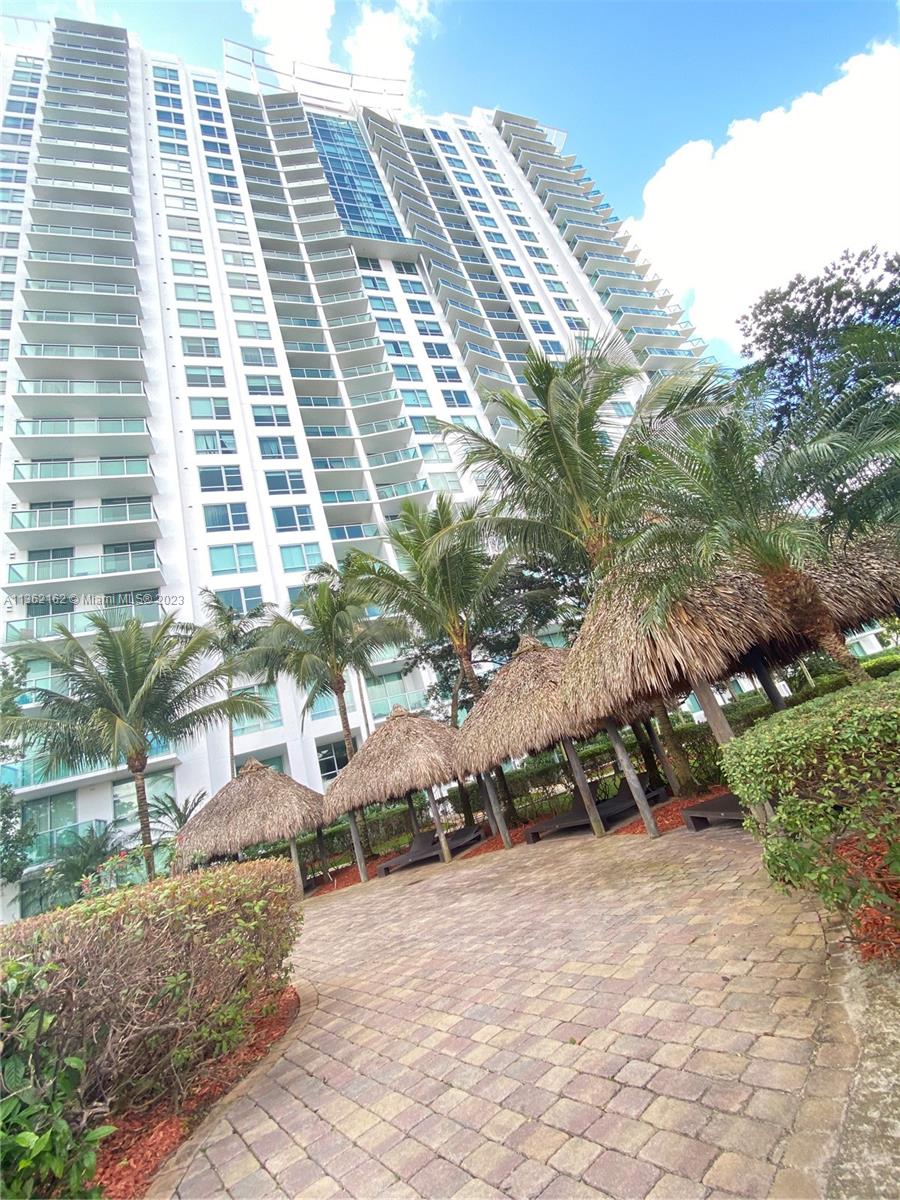 2681 N Flamingo Rd #2408S Sunrise, FL 33323