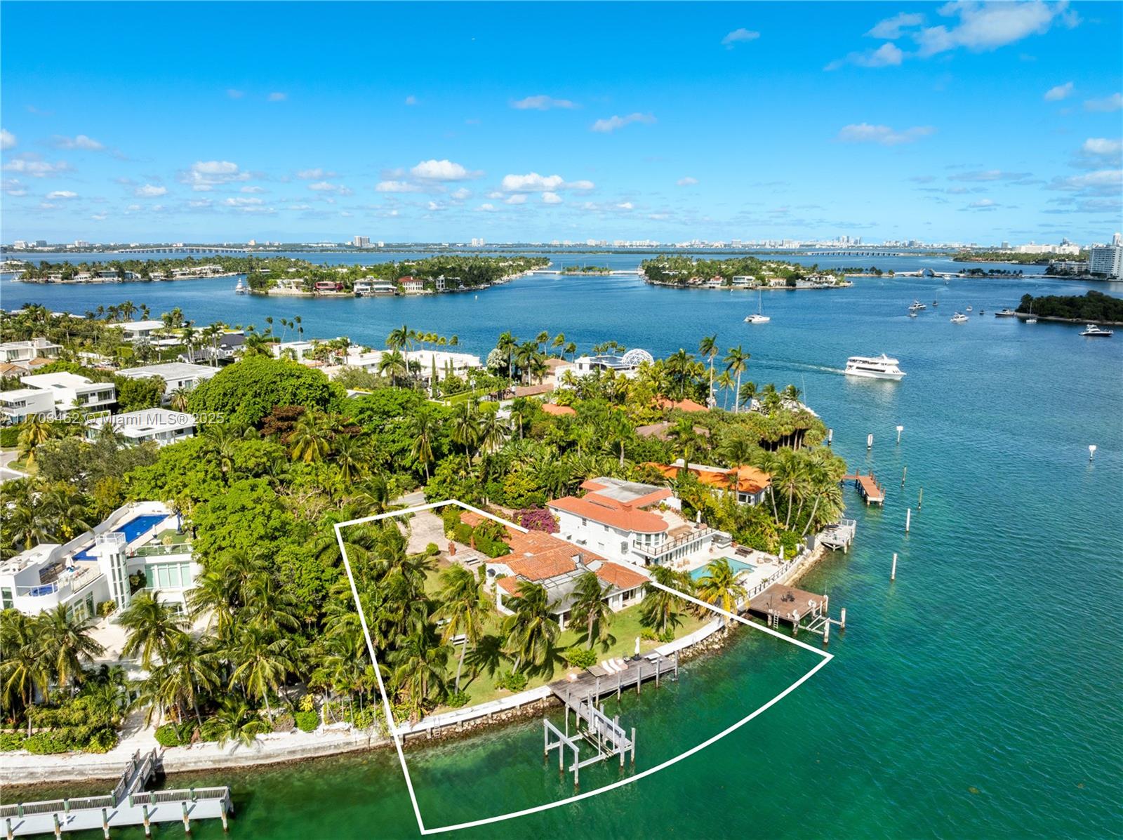 6 S Hibiscus Dr Miami Beach, FL 33139 6 S Hibiscus Dr Miami Beach, FL 33139