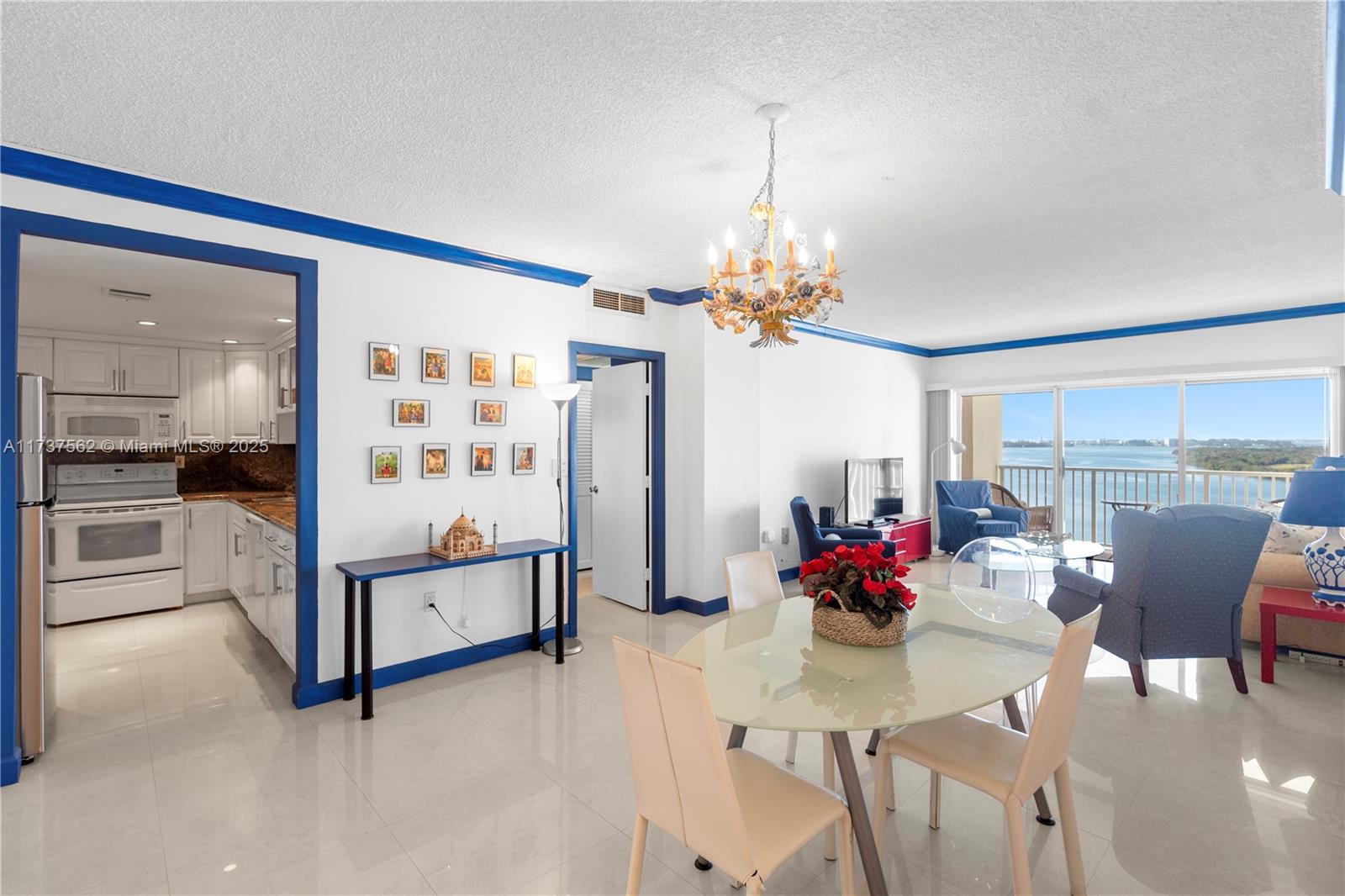 300 Bayview Dr #1112,Sunny Isles Beach, FL 33160