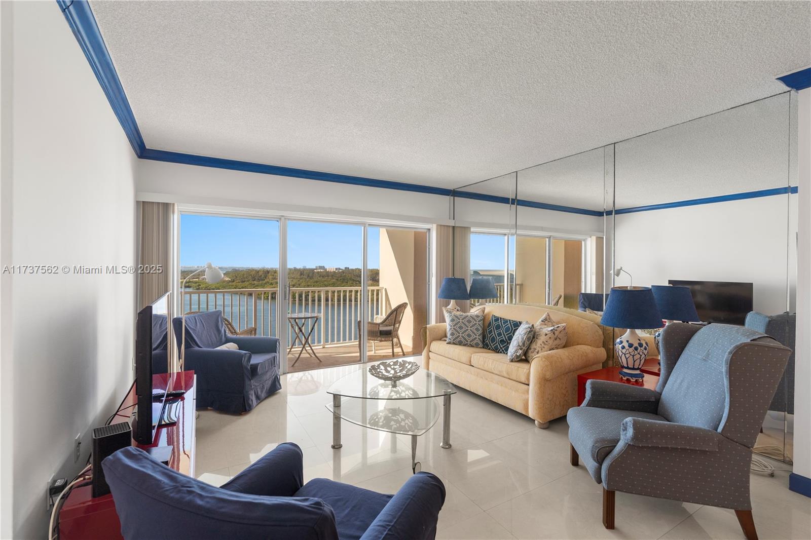 300 Bayview Dr #1112,Sunny Isles Beach, FL 33160