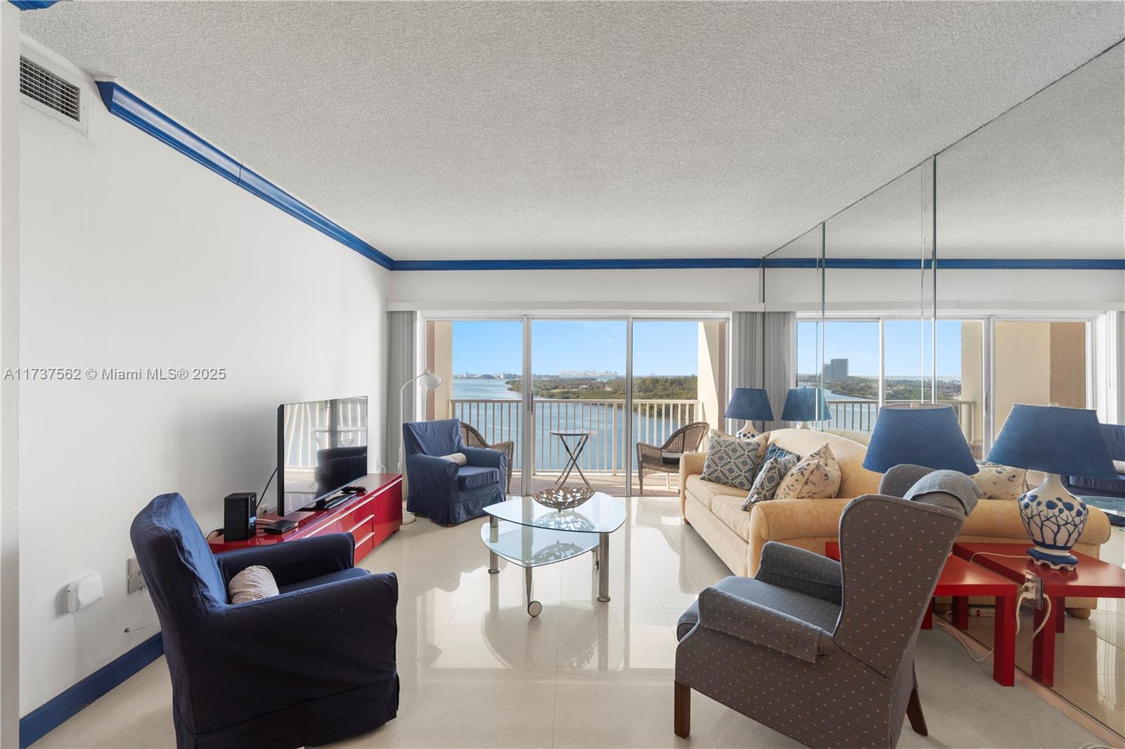 300 Bayview Dr #1112,Sunny Isles Beach, FL 33160