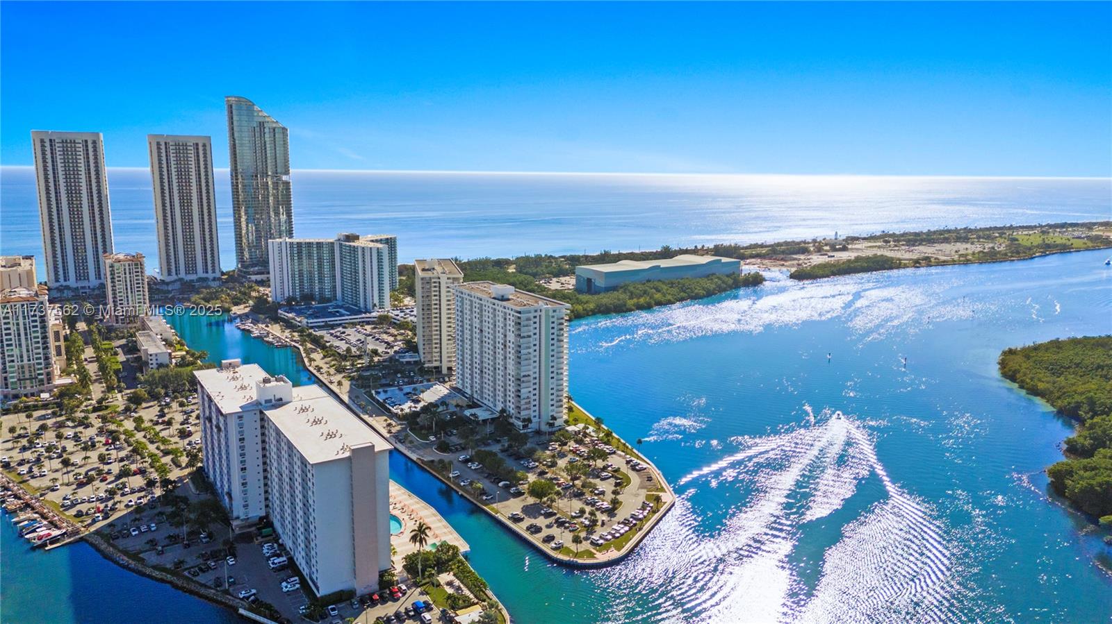 300 Bayview Dr #1112,Sunny Isles Beach, FL 33160