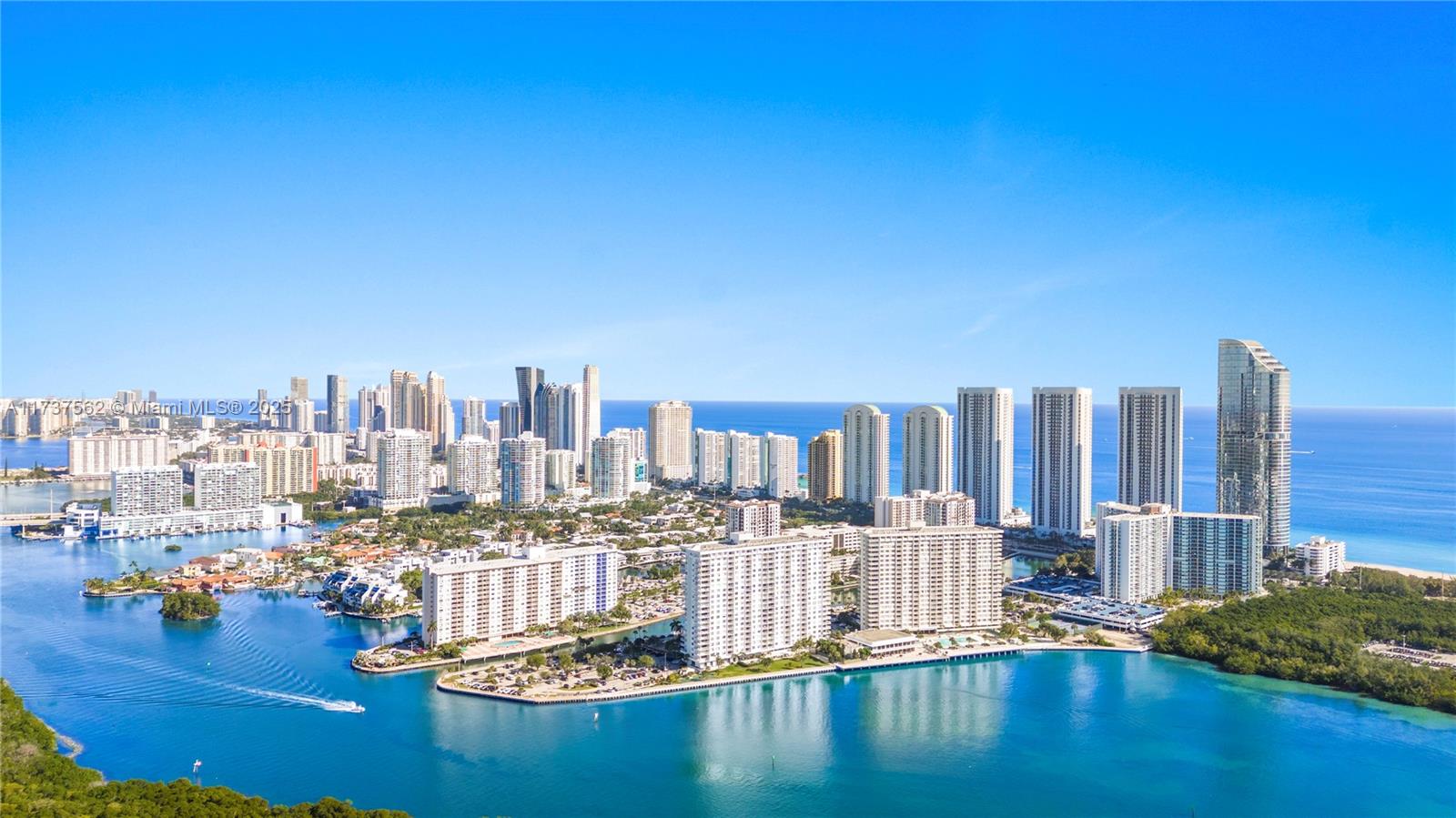 300 Bayview Dr #1112,Sunny Isles Beach, FL 33160