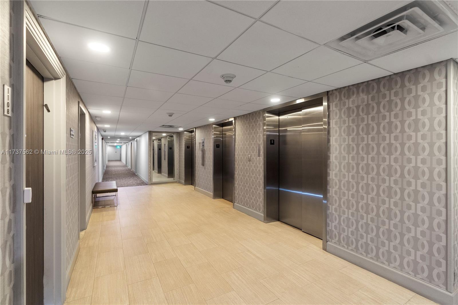 300 Bayview Dr #1112,Sunny Isles Beach, FL 33160