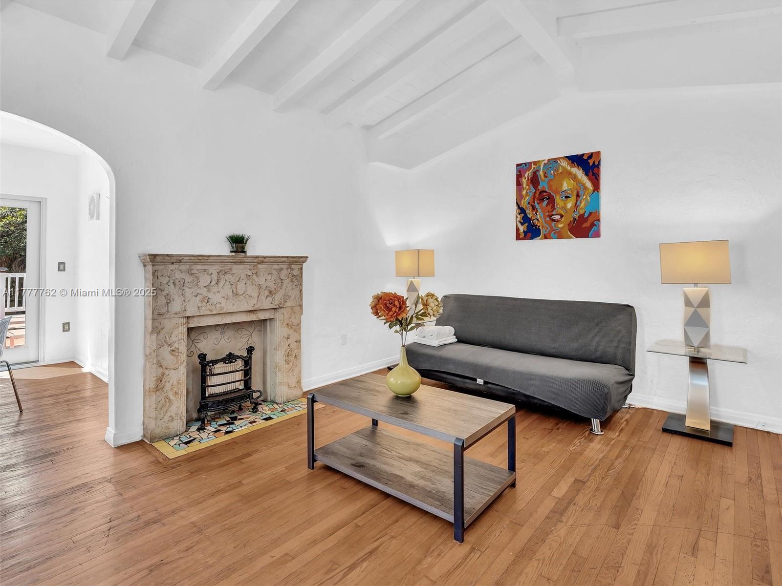 1534 Euclid Ave Miami Beach, FL 33139