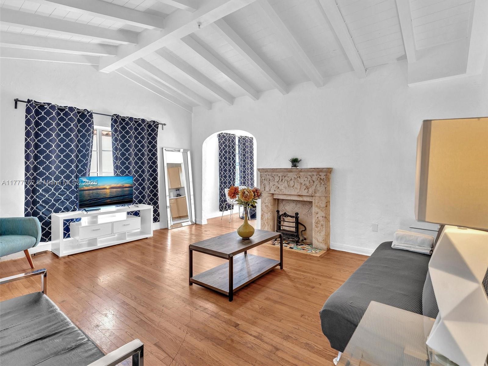 1534 Euclid Ave Miami Beach, FL 33139