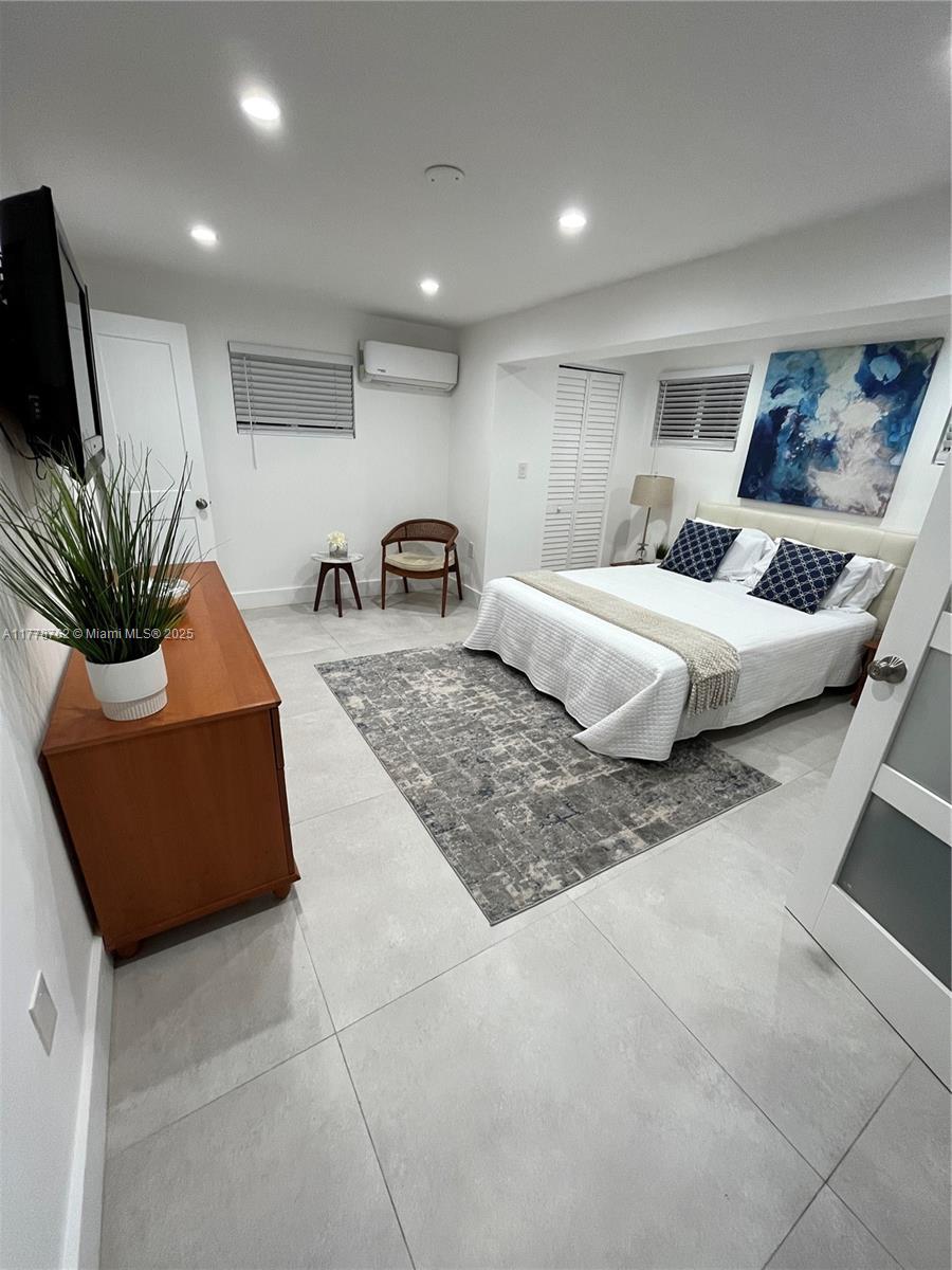 701 SW 9th Ave Fort Lauderdale, FL 33315