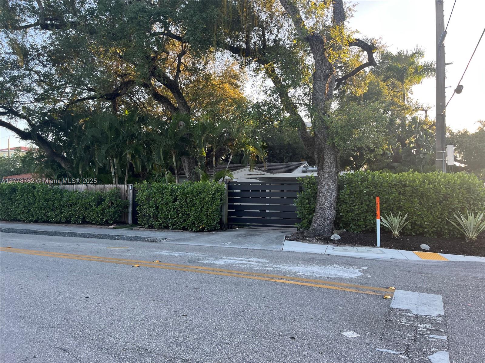 701 SW 9th Ave Fort Lauderdale, FL 33315