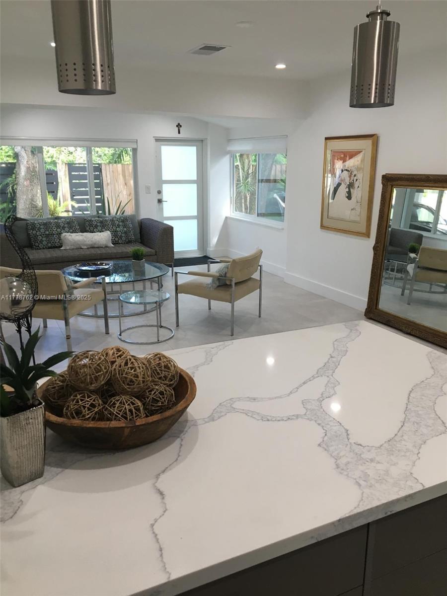 701 SW 9th Ave Fort Lauderdale, FL 33315