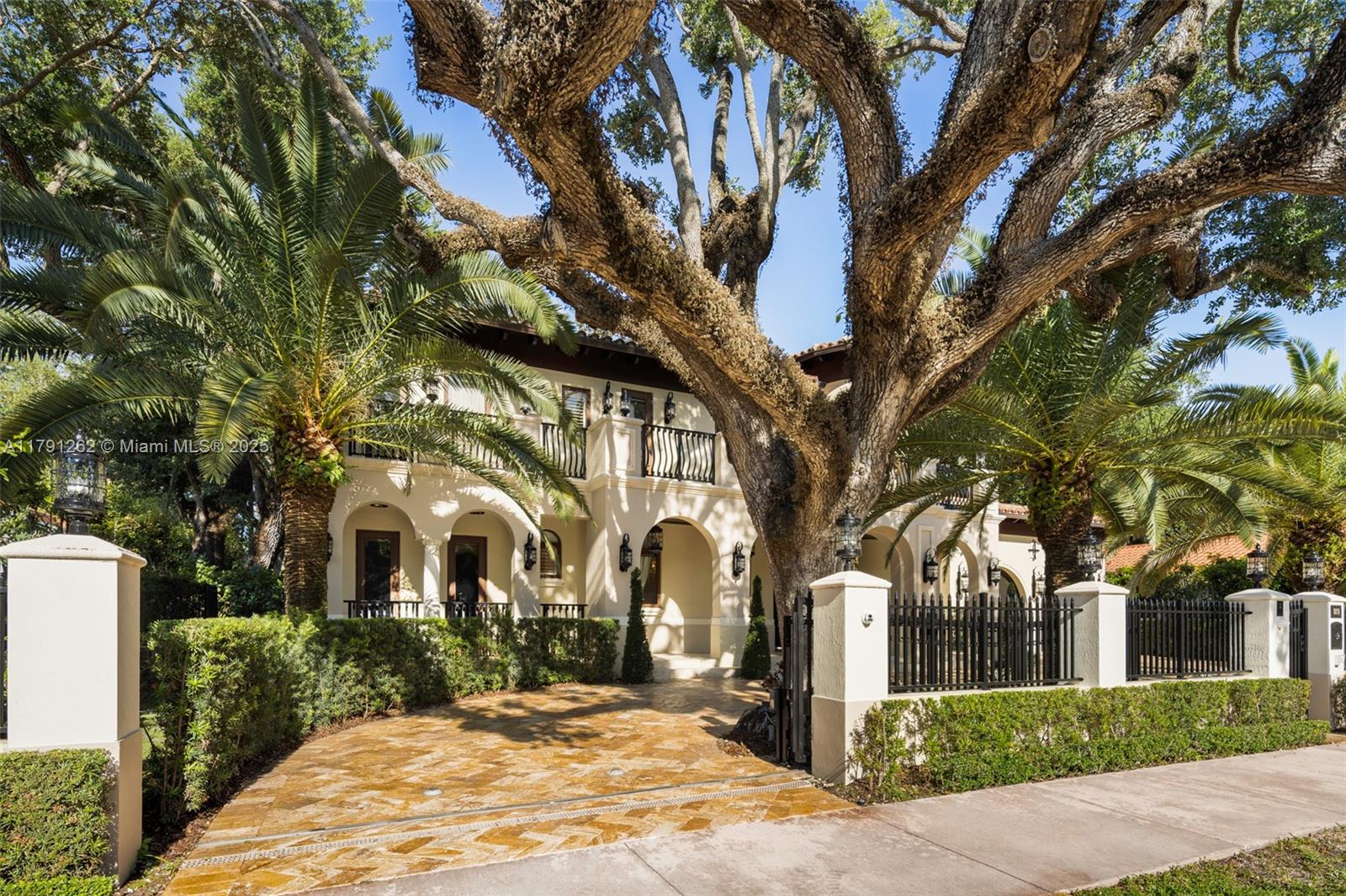 6016 Leonardo St Coral Gables, FL 33146 6016 Leonardo St Coral Gables, FL 33146