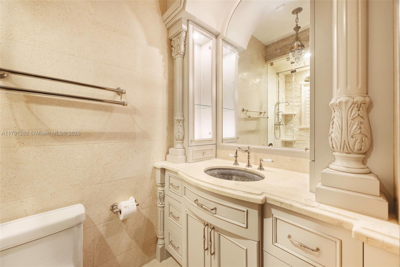 6016 Leonardo St Coral Gables, FL 33146 6016 Leonardo St Coral Gables, FL 33146