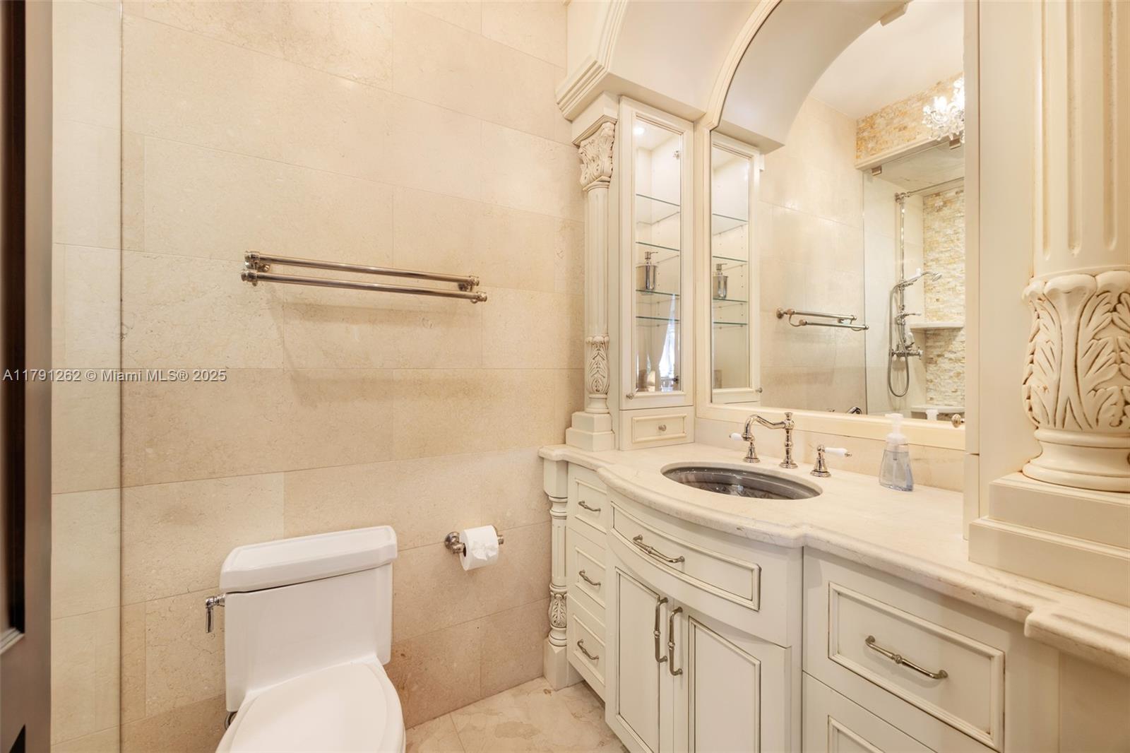 6016 Leonardo St Coral Gables, FL 33146 6016 Leonardo St Coral Gables, FL 33146